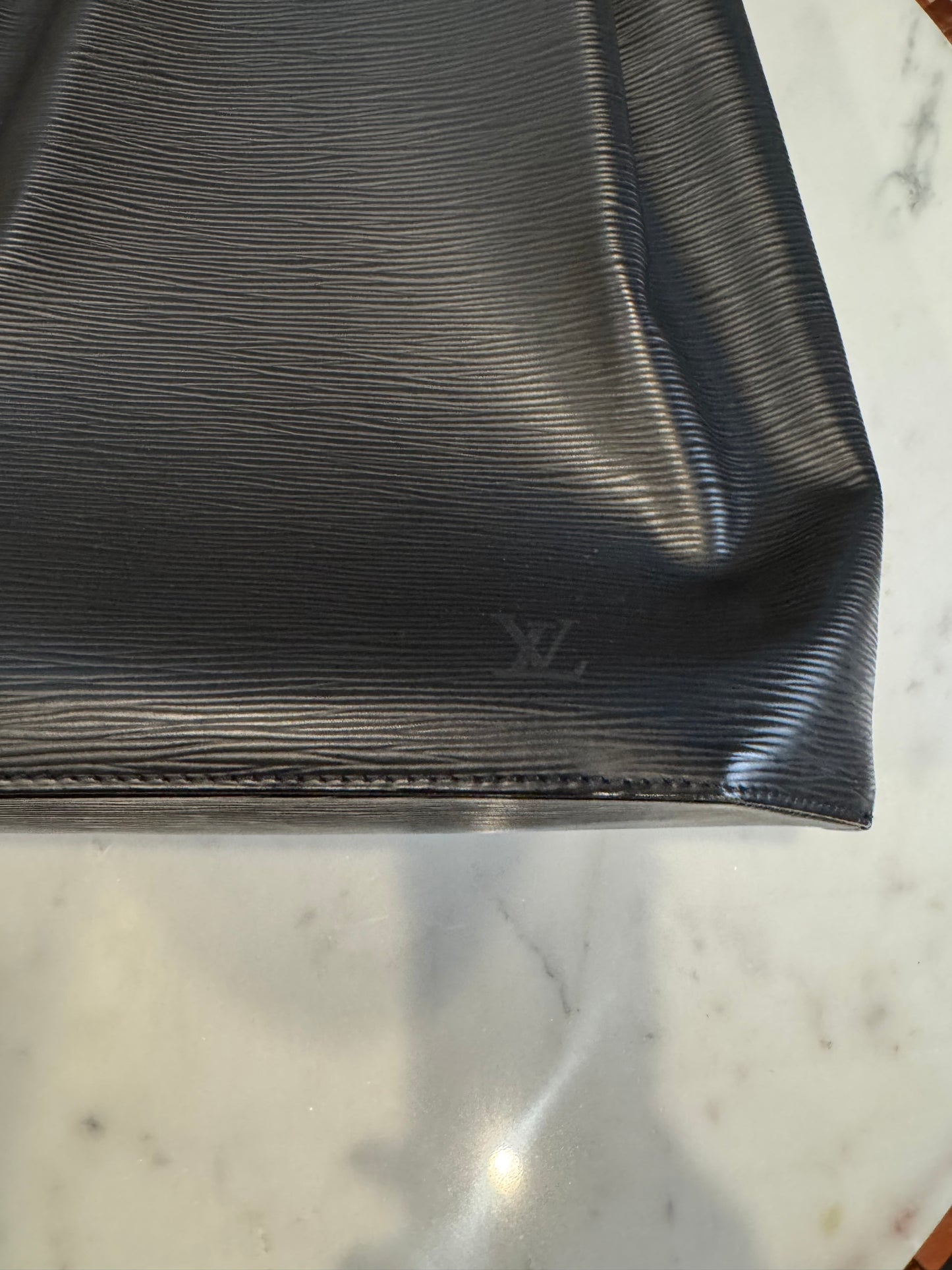 Louis Vuitton Epi leather sling bag