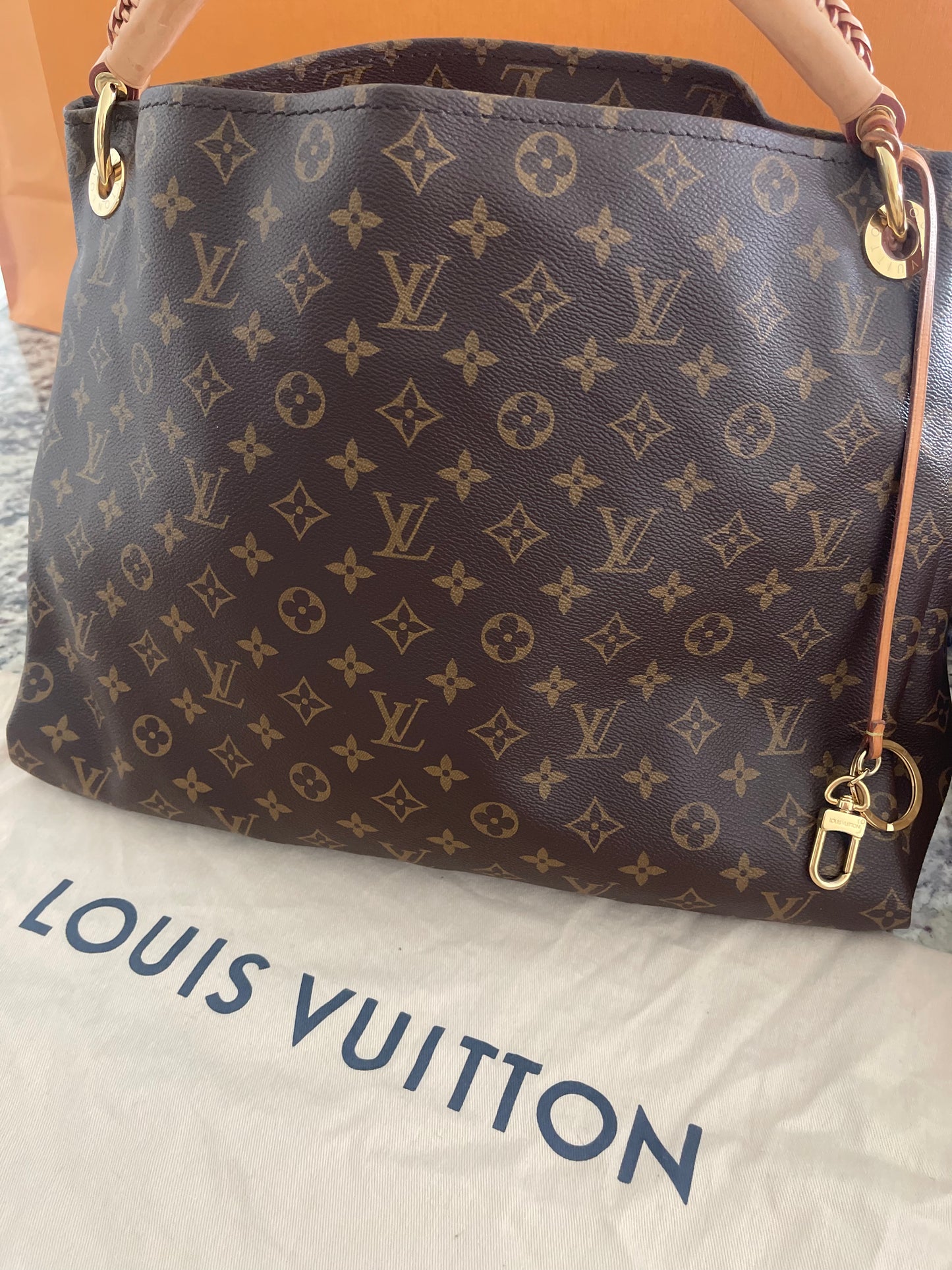 Louis Vuitton Artsy Bag