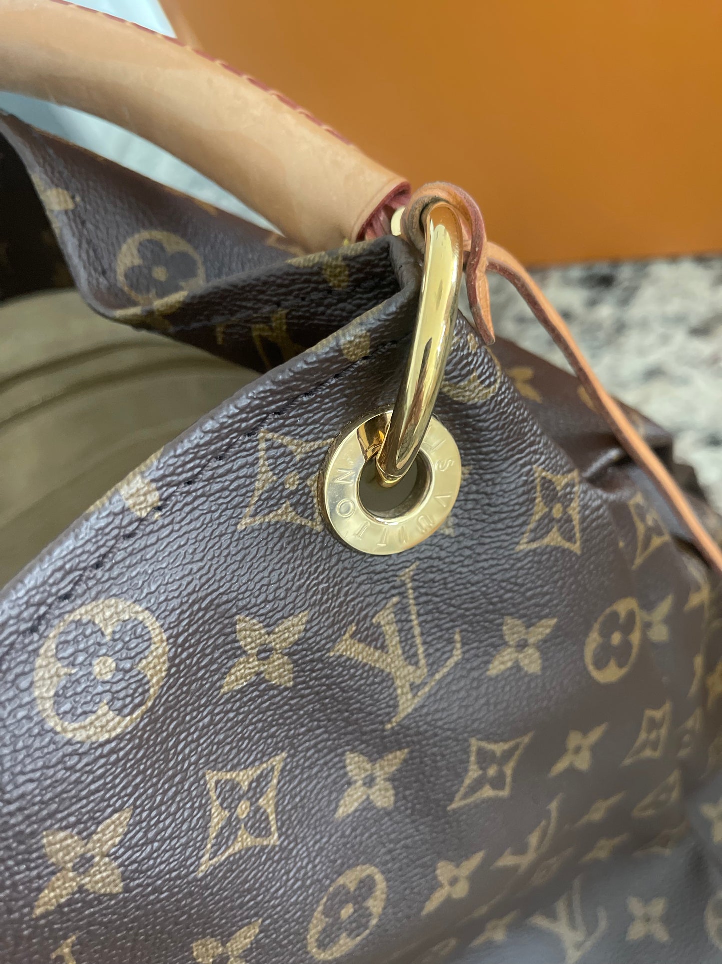 Louis Vuitton Artsy Bag